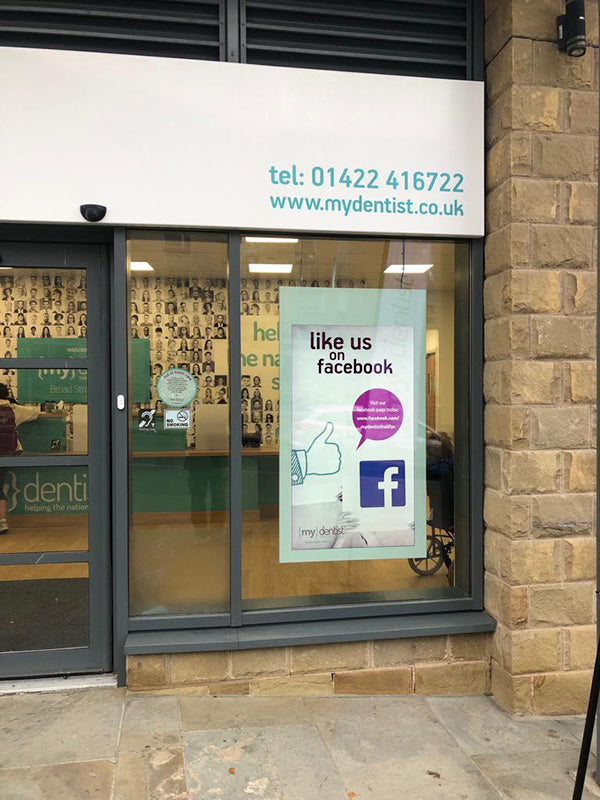 Hanging Double-Sided Window Display 43'' - 55''