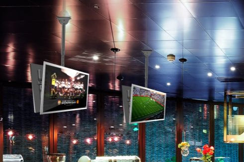 Back-to-Back Telescopic Ceiling Mount  with adjustment with the ceiling angle for 32'' to 55'' size displays, TV or advertising screens, landscape, perfect for bars, pubs, station, any public space to inform or advertise - Be Quantum 