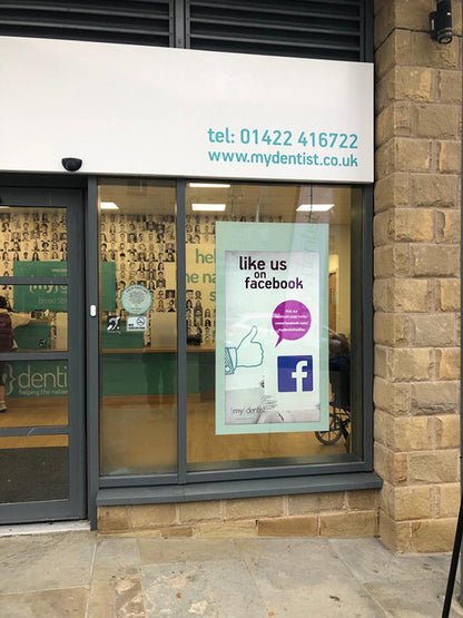 Hanging Double-Sided Window Display 43'' - 55''